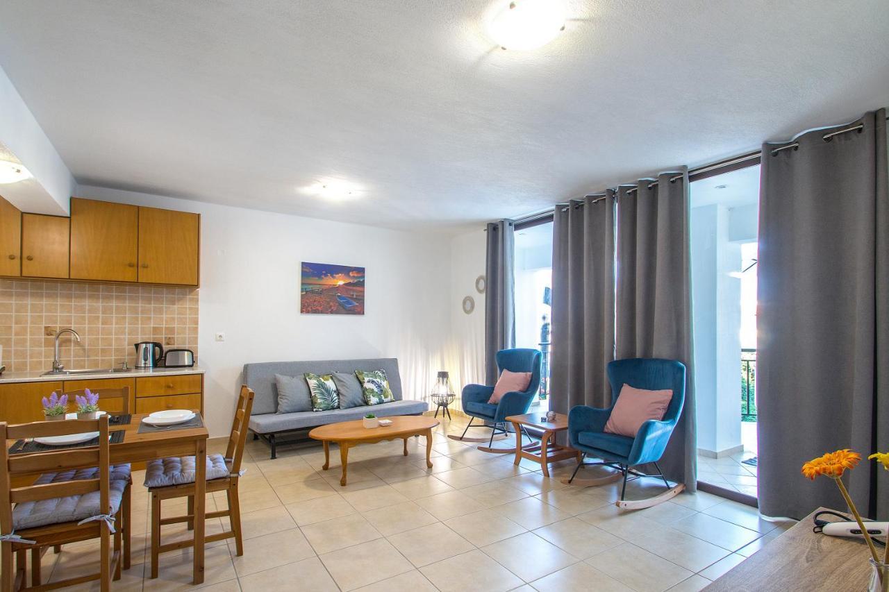 העיירה סקיאתוס D & E Apartments מראה חיצוני תמונה